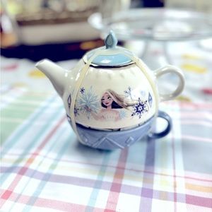 New Frozen II ~ 3pc Stacking Ceramic Tea Set for kids (recommended age 8 and up)